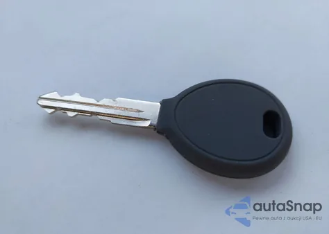 2006 Mitsubishi Raider Duro Cross V8 from USA, damaged, VIN 1Z7HT38N66S538389